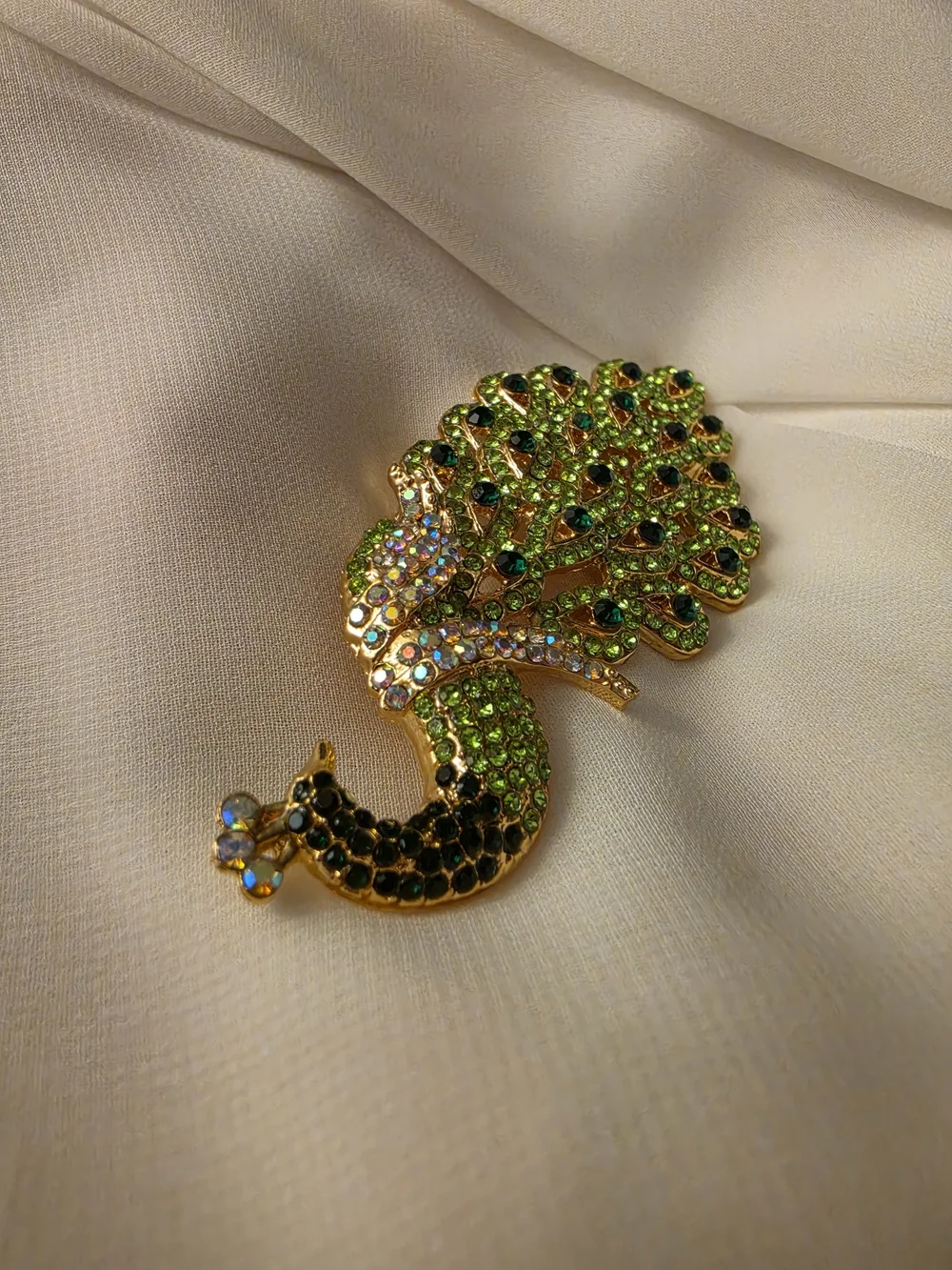 Vintage Style Art Deco Green Peacock Brooch Pin Gold Tone Rhinestone Bird